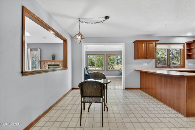 6062 Wood Drive, Waterville, OH 43566
