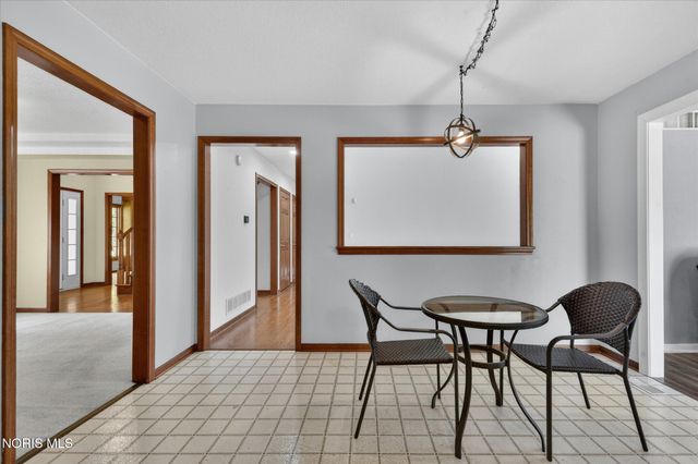 6062 Wood Drive, Waterville, OH 43566