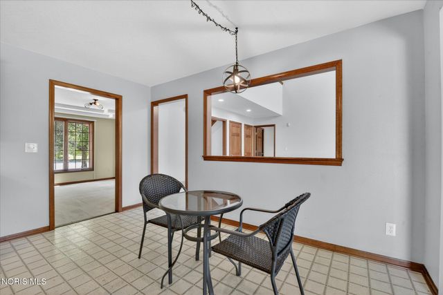 6062 Wood Drive, Waterville, OH 43566