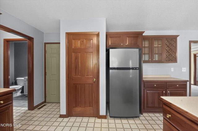 6062 Wood Drive, Waterville, OH 43566