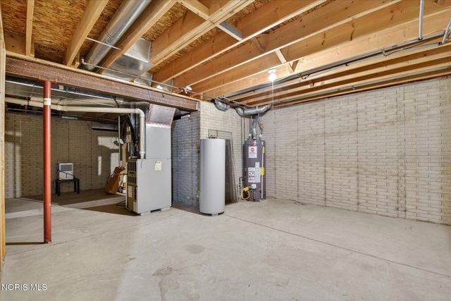 6062 Wood Drive, Waterville, OH 43566