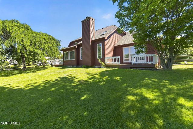 6062 Wood Drive, Waterville, OH 43566