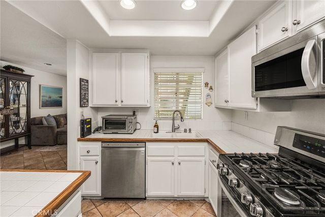 5846 Portsmouth 281, Yorba Linda, CA 92887