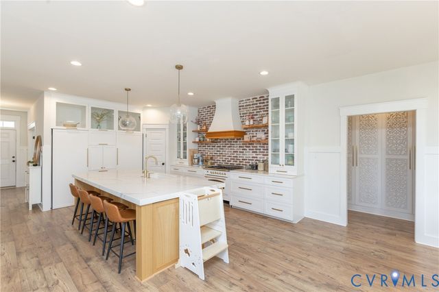 5512 Mossy Oak Rd, Moseley, VA 23120