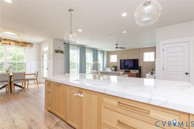 5512 Mossy Oak Rd, Moseley, VA 23120
