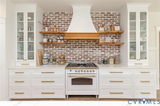 5512 Mossy Oak Rd, Moseley, VA 23120