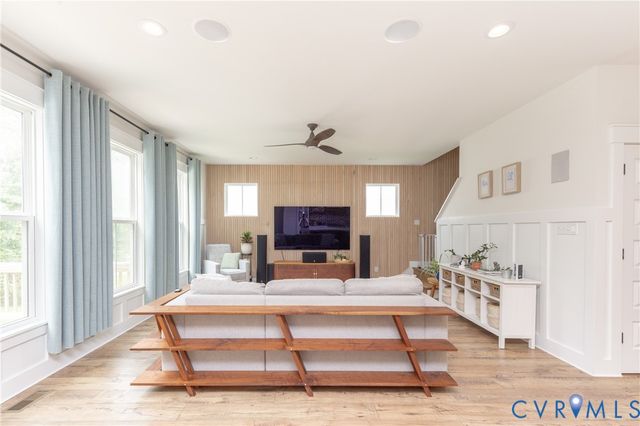 5512 Mossy Oak Rd, Moseley, VA 23120