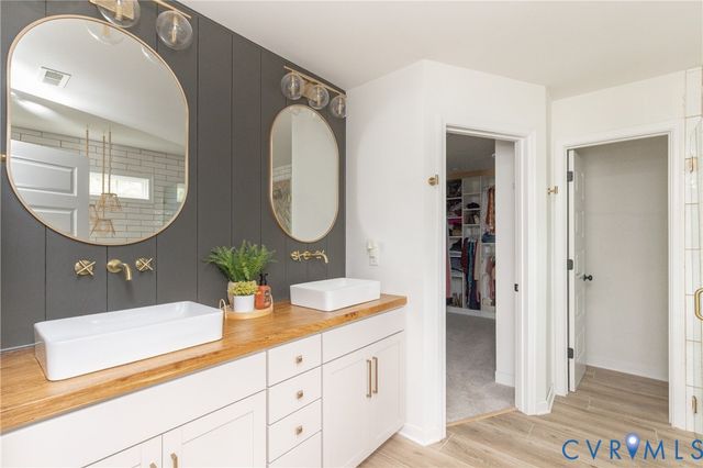 5512 Mossy Oak Rd, Moseley, VA 23120