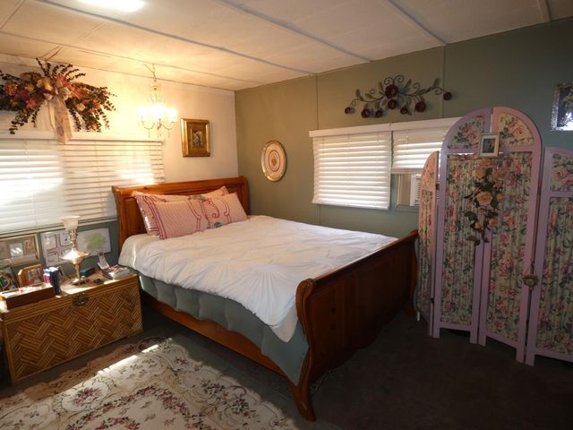 16021 W Badger Ln, Cheney, WA 99004