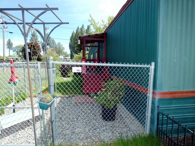 16021 W Badger Ln, Cheney, WA 99004
