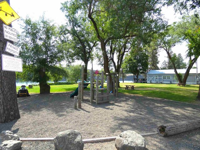 16021 W Badger Ln, Cheney, WA 99004