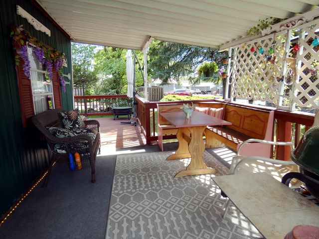 16021 W Badger Ln, Cheney, WA 99004