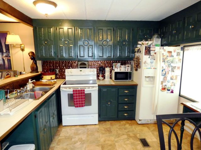16021 W Badger Ln, Cheney, WA 99004