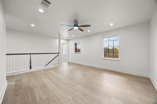 117 Waterloo DR, Kyle, TX 78640