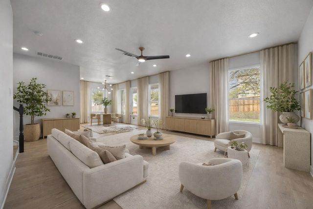 117 Waterloo DR, Kyle, TX 78640