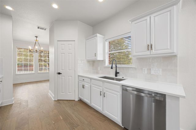 117 Waterloo DR, Kyle, TX 78640