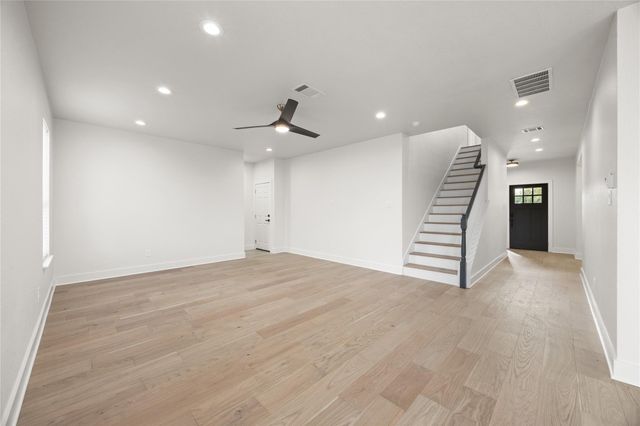 117 Waterloo DR, Kyle, TX 78640