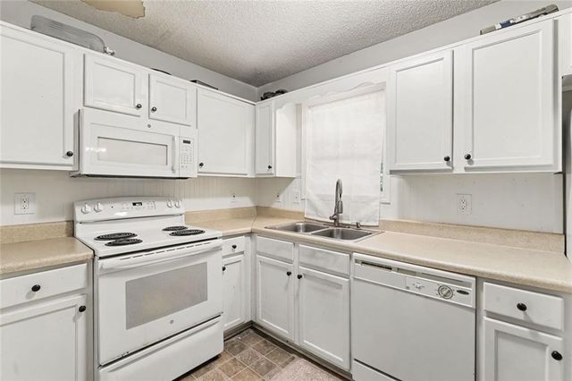 329 River Trace Drive, Villa Rica, GA 30180