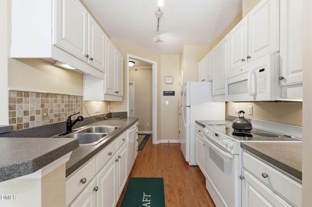 1710 Tiffany Bay Court Unit 302, Raleigh, NC 27609