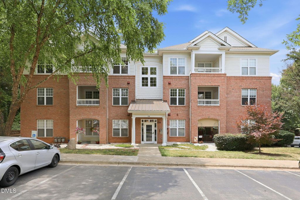 1710 Tiffany Bay Court Unit 302, Raleigh, NC 27609