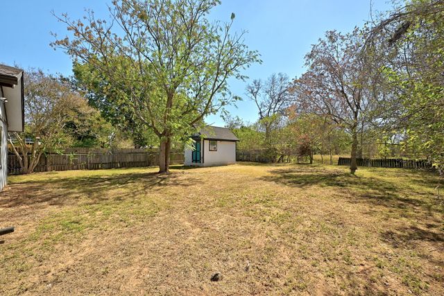 407 Magnolia ST, Bastrop, TX 78602