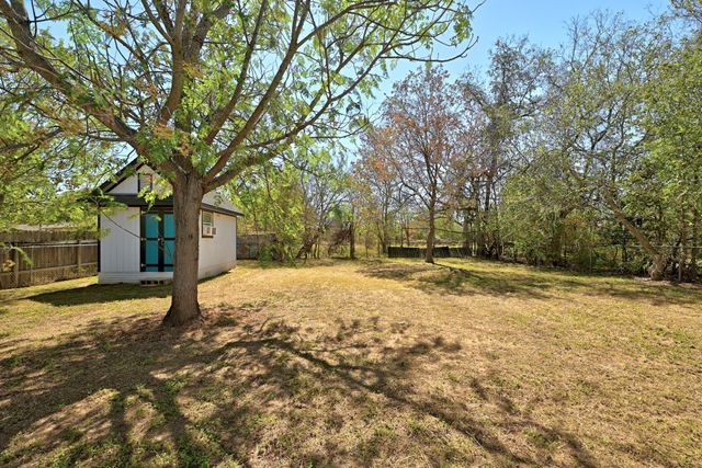 407 Magnolia ST, Bastrop, TX 78602