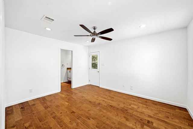 407 Magnolia ST, Bastrop, TX 78602