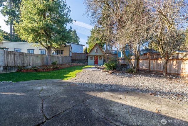 1040 NE 154th Street, Shoreline, WA 98155