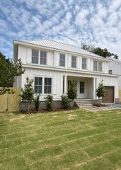 2 Joyce Avenue, Mount Pleasant, SC 29464