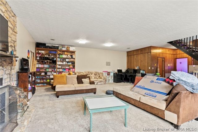 1421 Cherokee Court, Madison, IN 47250