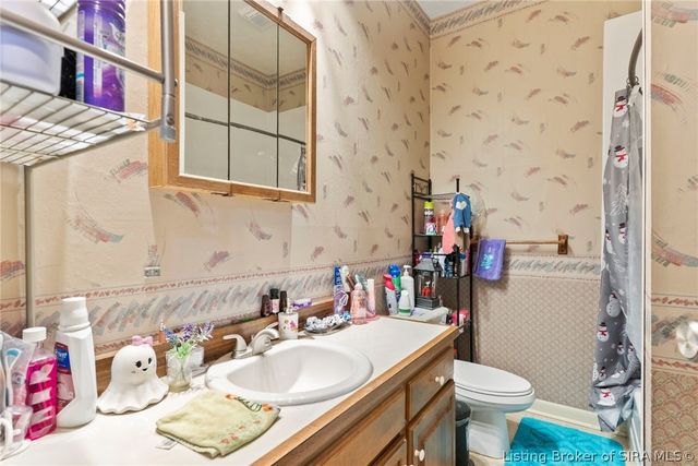 1421 Cherokee Court, Madison, IN 47250