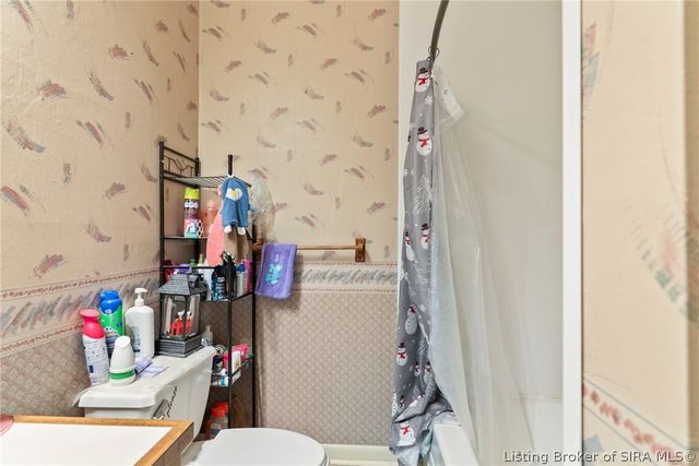 1421 Cherokee Court, Madison, IN 47250