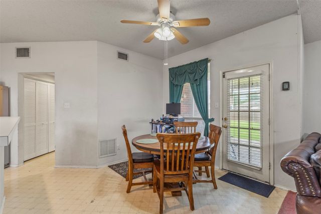 2216 Walden Place, Mesquite, TX 75181