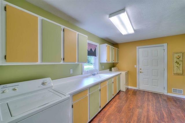 3664 W Primilia Lane, Jackson, MI 49201