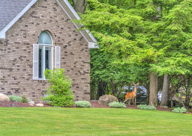 3664 W Primilia Lane, Jackson, MI 49201