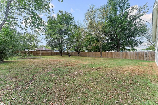 904 E Longview Drive, Rogers, AR 72756