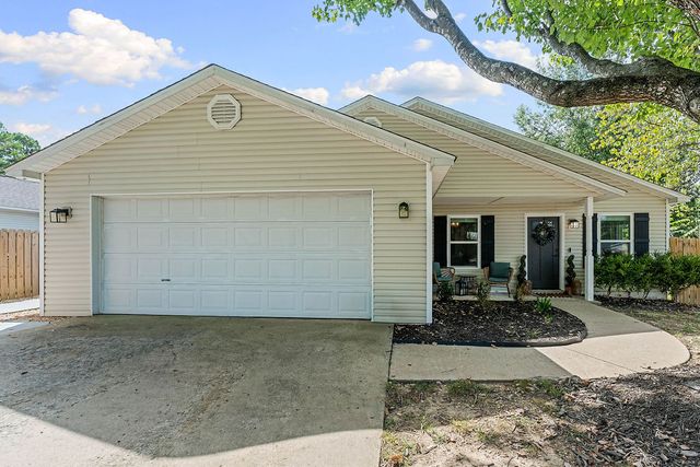 904 E Longview Drive, Rogers, AR 72756