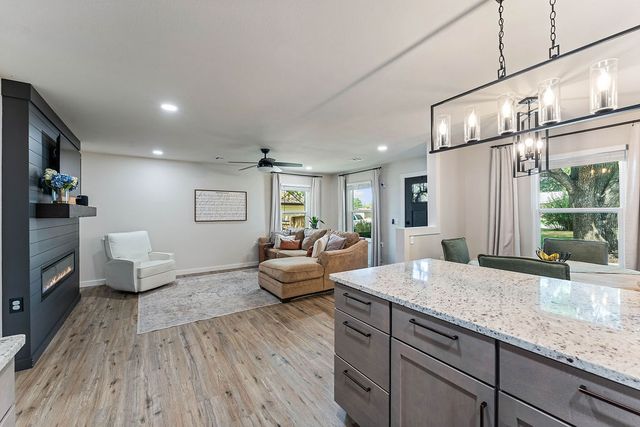 904 E Longview Drive, Rogers, AR 72756