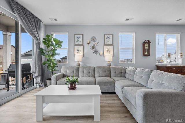 405 Vista Cliff Court, Castle Rock, CO 80104