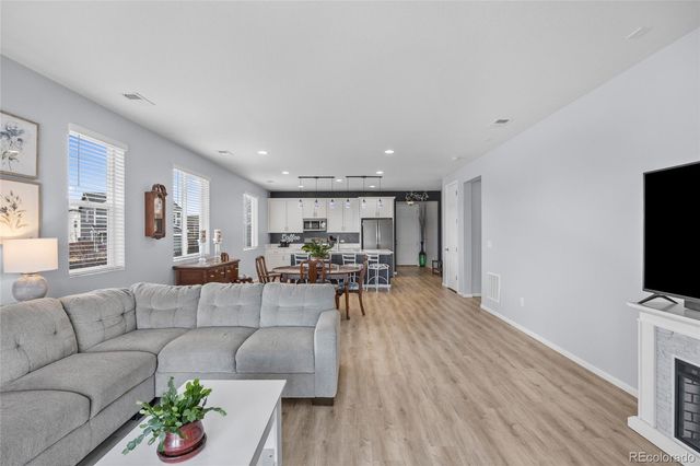 405 Vista Cliff Court, Castle Rock, CO 80104