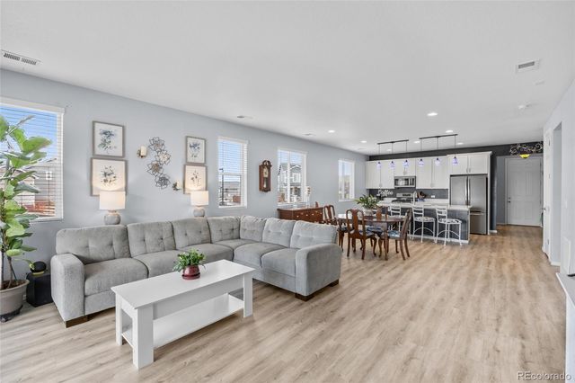 405 Vista Cliff Court, Castle Rock, CO 80104