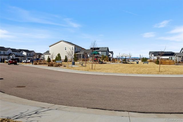 405 Vista Cliff Court, Castle Rock, CO 80104
