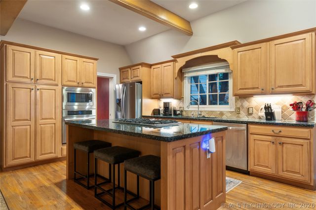 9034 S Maplewood Avenue, Tulsa, OK 74137