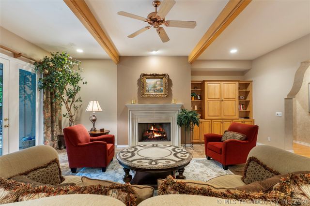 9034 S Maplewood Avenue, Tulsa, OK 74137