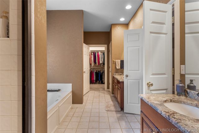 9034 S Maplewood Avenue, Tulsa, OK 74137