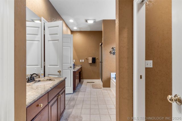 9034 S Maplewood Avenue, Tulsa, OK 74137