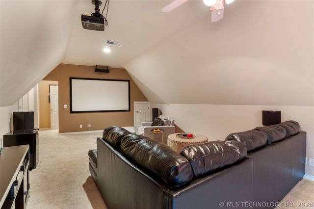 9034 S Maplewood Avenue, Tulsa, OK 74137