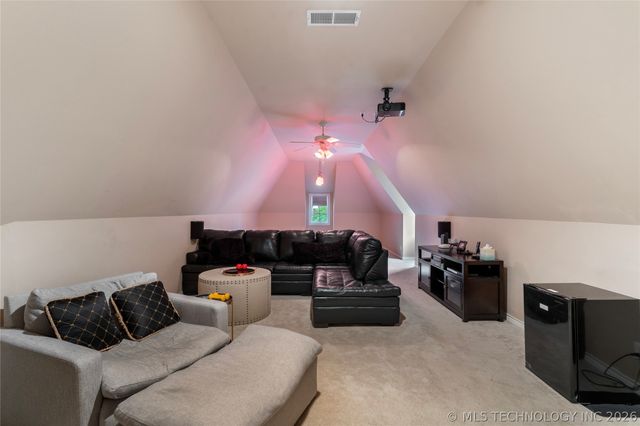 9034 S Maplewood Avenue, Tulsa, OK 74137