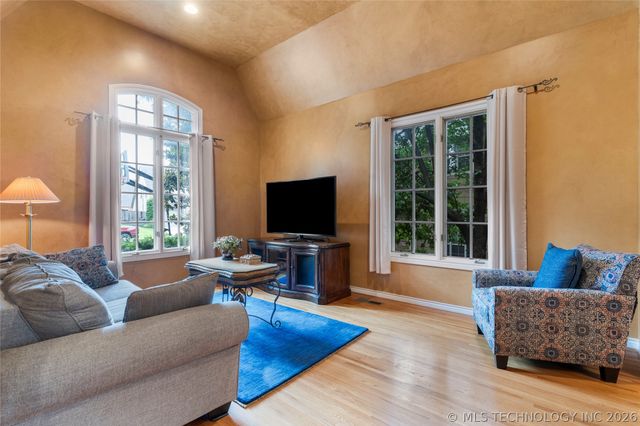 9034 S Maplewood Avenue, Tulsa, OK 74137