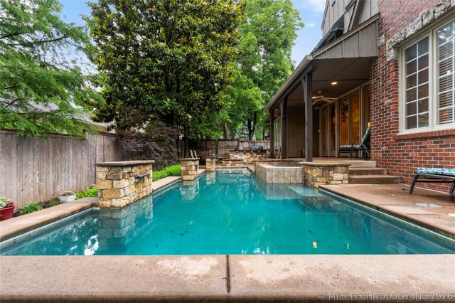 9034 S Maplewood Avenue, Tulsa, OK 74137